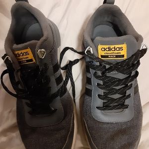 Men's Adidas Gray and Black Athletic Shoes  Size 7.5